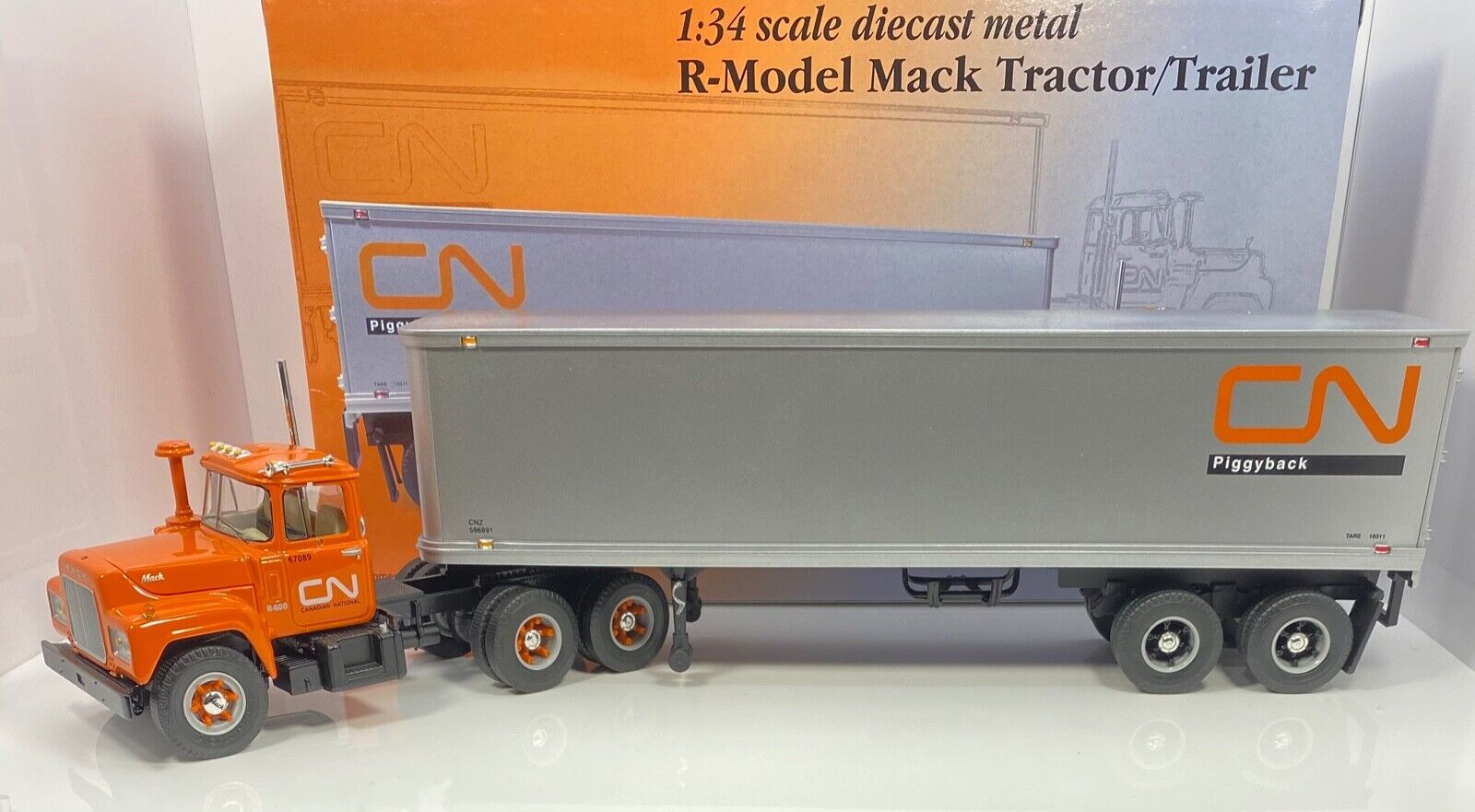 MACK R600 CHORIZO REVILLA CAMIÓN A 1-43 MACK R600 CHORIZO REVILLA CAMIÓN A 1-43