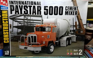 ERTL    Paystar 5000 Ready Mix Truck       1/25                     Plastic Model kit