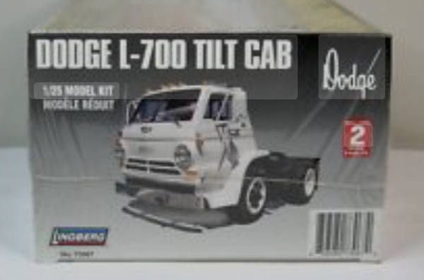 LINDBERG    1969 DODGE L-700 S/A Tractor kit   1/25       Plastic model kit