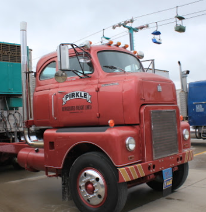 1950;s INTERNATIONAL HIGHBINDER  BERTH CAB     1/25 scale RESIN CAB