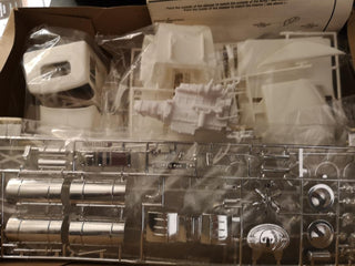 GARAGE SALE   REVELL T600 KITS 2 KITS MISSING PARTS SEE DETAILS
