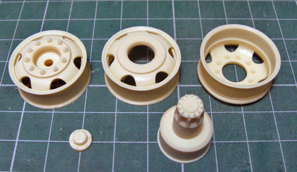 21K   Old Style 6 Hole steel wheel set  1/24 scale   2 Fronts and 4 rears