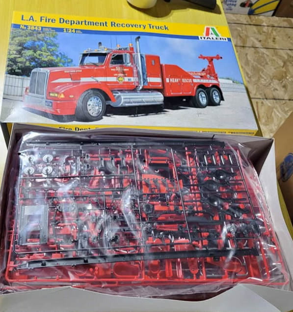 ITALERI#3843   LA FIRE WRECKER WESTERN STAR    1/24 SCALE