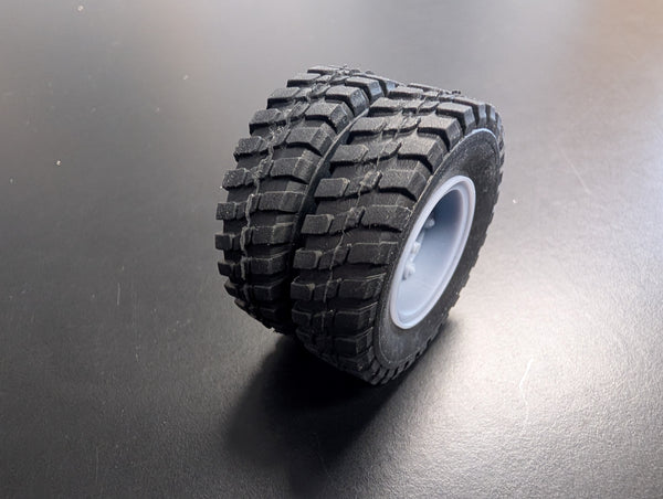 GARAGE SALE T44-6  SIDE ARMOUR TIRE 24"  WITH MACK STYLE 6 SPOKE WHEELS TANDEM SET