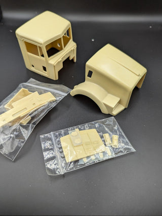 P&P Resin  Kenworth T800 Cab and Hood Conversion kit  1/25 scale                             Resin cabs