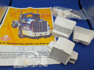 AITM  DIAMOND REO RAIDER Set Back Axle   Cab conversion kit 1/25 Scale                                          Resin Cab hood