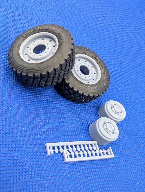 W50   1/25 24" 10 Hole Wheels w/ Float Tires REAL RUBBER