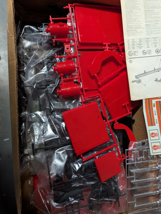 Garage SALE    1/16 Monogram Kenworth W900     NEEDS WHEELS & TIRES