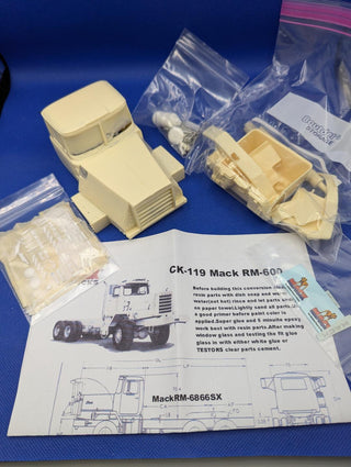 AITM   MACK   RM-600          1/25 scale Resin cab kit                                   RESIN CABS