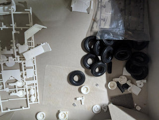 Garage Sale! 2 KITS!  Alaska 353 Peterbilt & Canadian Hauler Peterbilt both REVELL