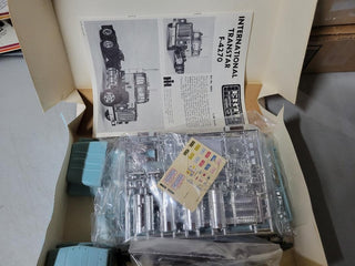 ERTL  INTERNATIONAL    TRANSTAR CONV 4270    OPEN RARE KIT PLASTIC MODEL KIT