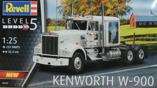 1/25 SCALE    REVELL  KENWORTH W900 KIT