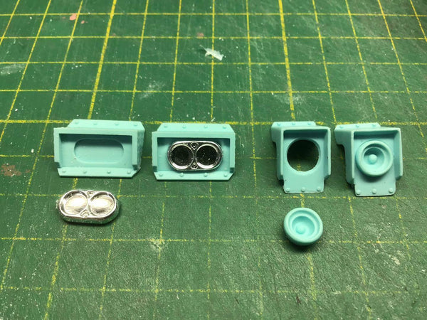 AUSLOWE  ALASKAN HAULER KENWORTH CONVERSION KIT  Hood and accessories,   1/25