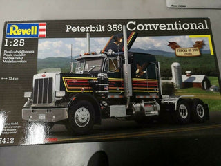 1/25 SCALE REVELL PETERBILT 359 CONVENTIONAL  MODEL TRUCK KIT  #07412
