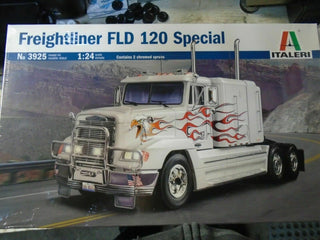 1/24 SCALE ITALERI FREIGHTLINER FLD120 TANDEM TRACTOR MODEL TRUCK KIT - ST Supply Company