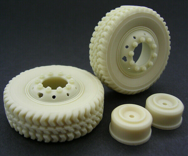 Kit Form Services UNITRAK  TIRE WITH HUBS AND  SPLIT RIM WHEELS   1/24 - ST Supply Company