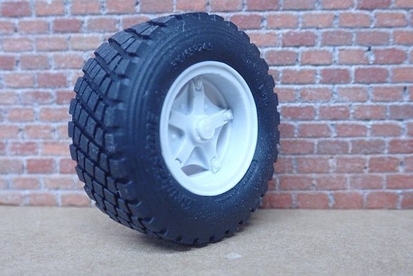 1/25 scale W63  24.5   5 Spoke Dayton Float wheels and tires  1pr                  Tires Wheels