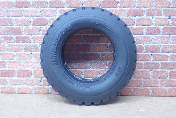 W61C  1/25 24.5"  Mack Wheels w/ Float Tires  INNER LIP 6 Spoke